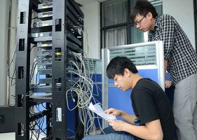 �W�j����ϵ�y(t��ng)�еĲ�Ҏ(gu��)���О�